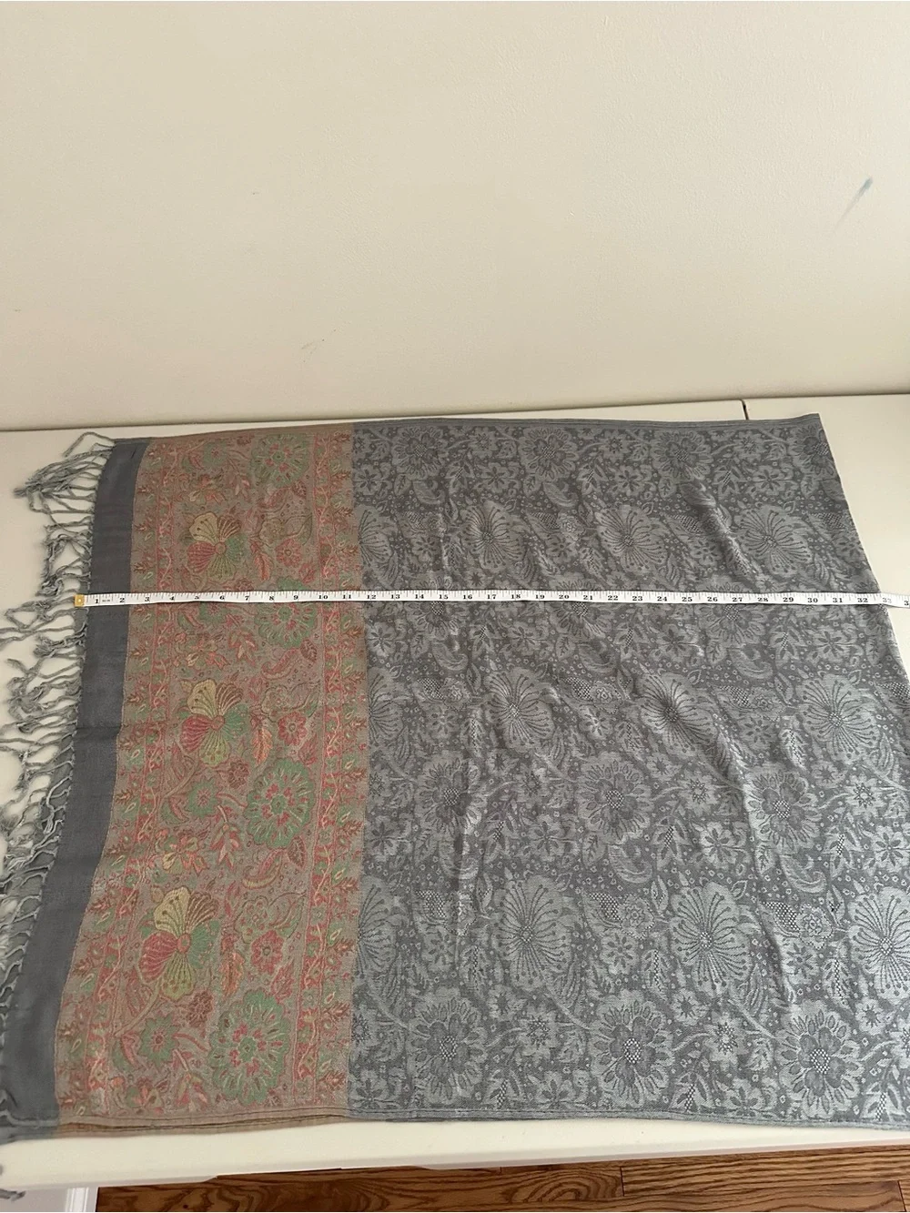 Cashmere Pashmina Scarf Floral Paisley Fringe Shawl Wrap Gray Pink 64x28 Luxury